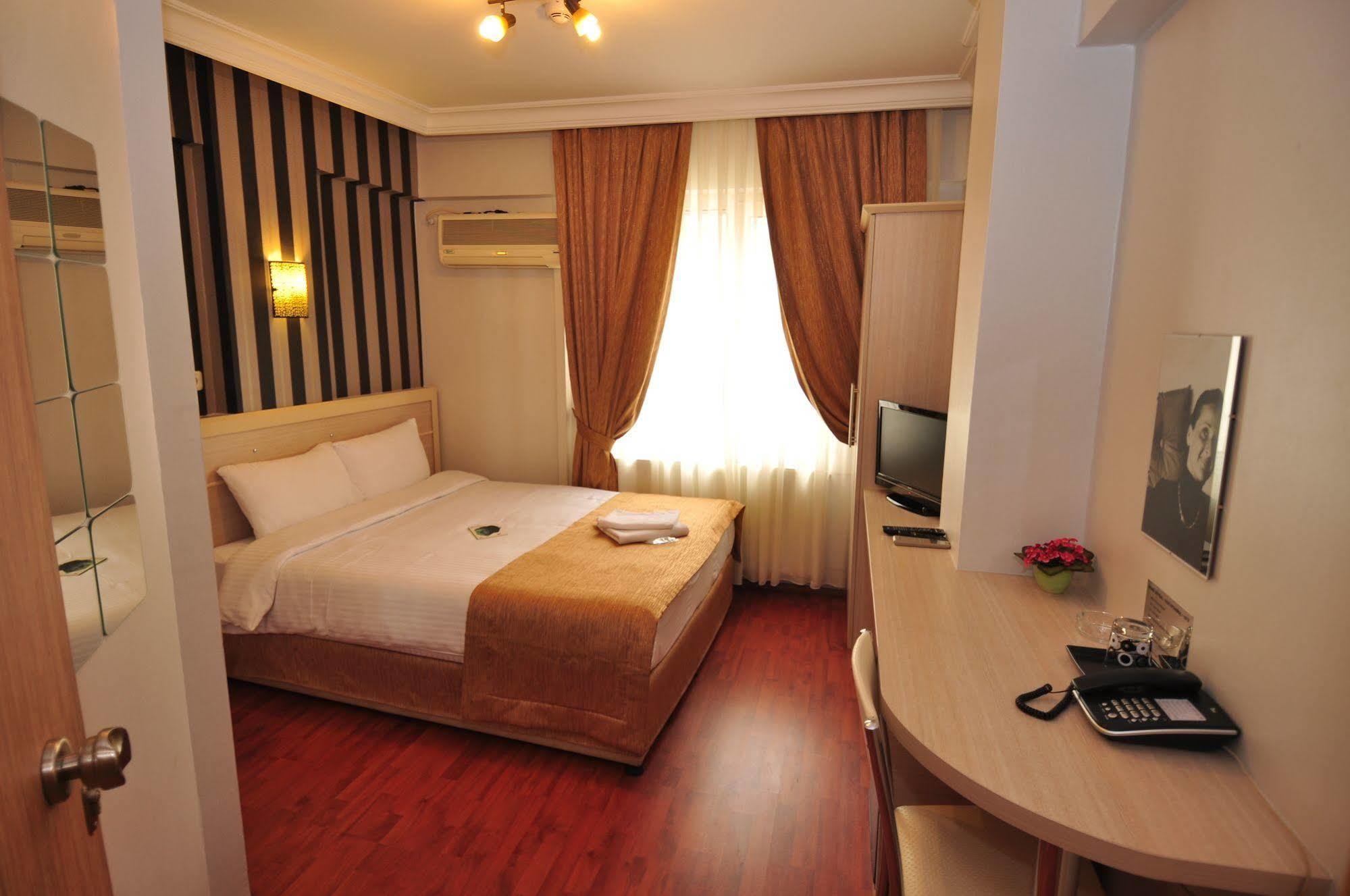 Mini hotel İzmir Buitenkant foto
